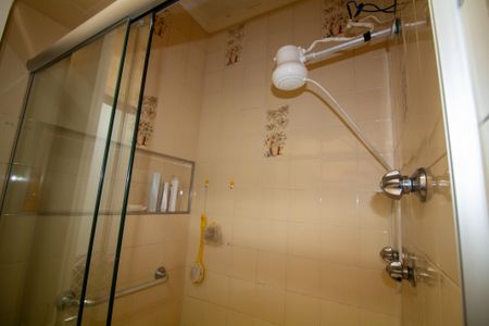 Casa à venda com 120m², 3 quartos e 2 vagas Casa à venda com 120m², 3 quartos e 2 vagasBanheiro