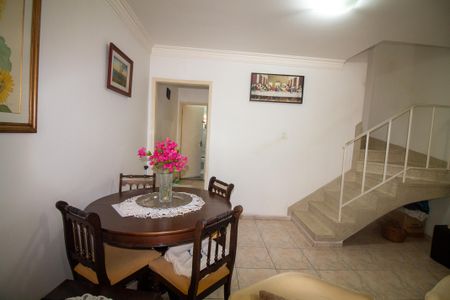 Casa à venda com 120m², 3 quartos e 2 vagas Casa à venda com 120m², 3 quartos e 2 vagasSala de Jantar