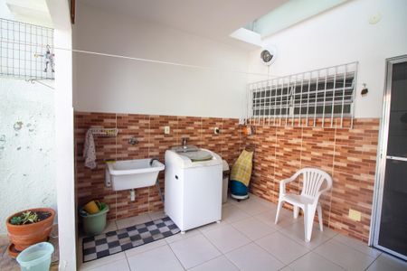 Casa à venda com 120m², 3 quartos e 2 vagas Casa à venda com 120m², 3 quartos e 2 vagasÁrea de Serviço