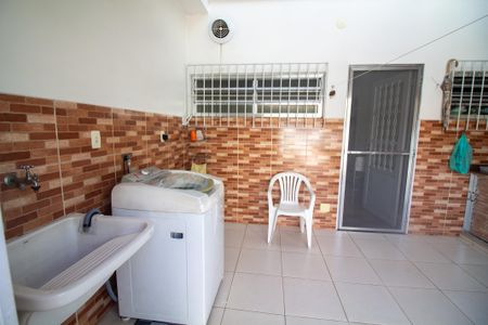 Casa à venda com 120m², 3 quartos e 2 vagas Casa à venda com 120m², 3 quartos e 2 vagasÁrea de Serviço