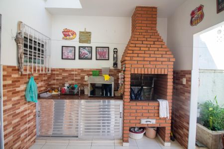 Casa à venda com 120m², 3 quartos e 2 vagas Casa à venda com 120m², 3 quartos e 2 vagasChurrasqueira