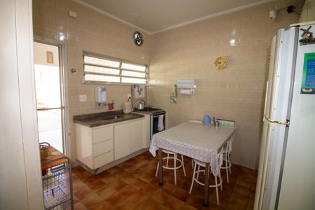 Casa à venda com 120m², 3 quartos e 2 vagas Casa à venda com 120m², 3 quartos e 2 vagasCozinha