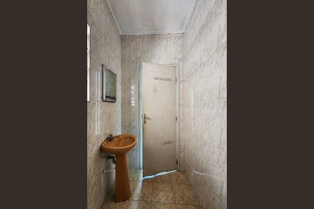 Casa à venda com 256m², 4 quartos e 2 vagasBanheiro 