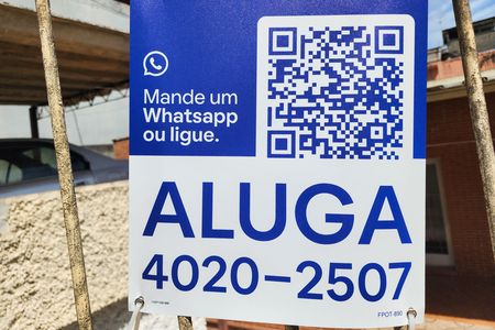 Casa à venda com 256m², 4 quartos e 2 vagasPlaca FPOT-890