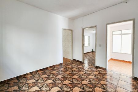 Casa à venda com 256m², 4 quartos e 2 vagasSala 