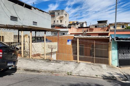 Casa à venda com 256m², 4 quartos e 2 vagasFachada 