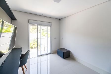 Casa de condomínio à venda com 380m², 4 quartos e 4 vagas Casa de condomínio à venda com 380m², 4 quartos e 4 vagasSuíte 3