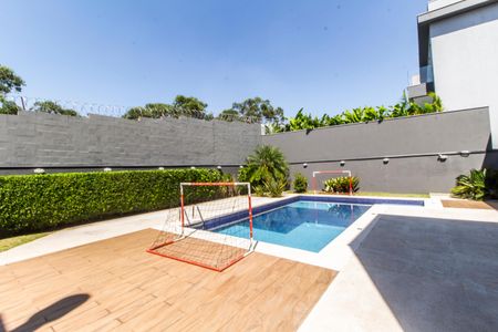 Casa de condomínio à venda com 380m², 4 quartos e 4 vagas Casa de condomínio à venda com 380m², 4 quartos e 4 vagasPiscina