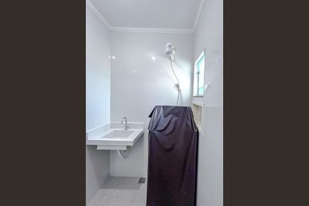 Casa de condomínio à venda com 60m², 2 quartos e 1 vagaBanheiro da Suíte 2