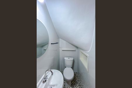 Casa de condomínio à venda com 60m², 2 quartos e 1 vagaLavabo