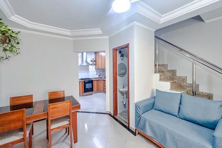 Casa de condomínio à venda com 60m², 2 quartos e 1 vagaSala