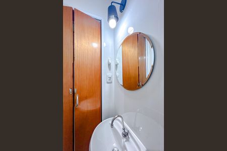 Casa de condomínio à venda com 60m², 2 quartos e 1 vagaLavabo