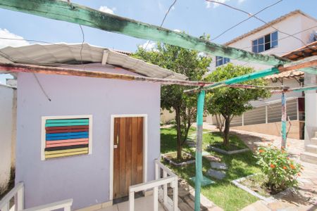 Casa à venda com 360m², 4 quartos e 5 vagasQuintal e Jardim