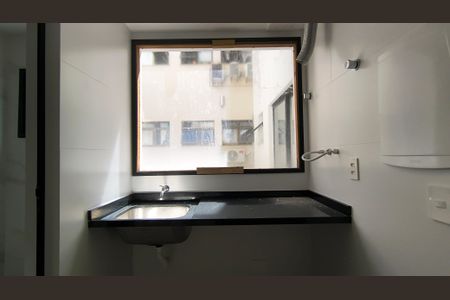 Apartamento à venda com 114m², 3 quartos e 2 vagas Apartamento à venda com 114m², 3 quartos e 2 vagasCozinha e Área de Serviço