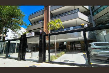 Apartamento à venda com 114m², 3 quartos e 2 vagas Apartamento à venda com 114m², 3 quartos e 2 vagasFachada do Prédio