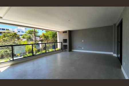 Apartamento à venda com 114m², 3 quartos e 2 vagas Apartamento à venda com 114m², 3 quartos e 2 vagasVaranda