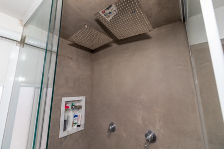 Apartamento à venda com 105m², 1 quarto e 2 vagasBanheiro da Suite