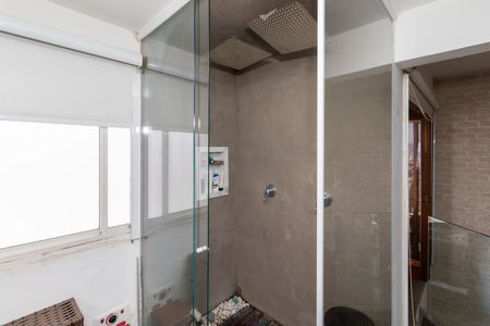 Apartamento à venda com 105m², 1 quarto e 2 vagasBanheiro da Suite