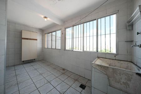 Casa para alugar com 70m², 2 quartos e 2 vagasÁrea de Serviço