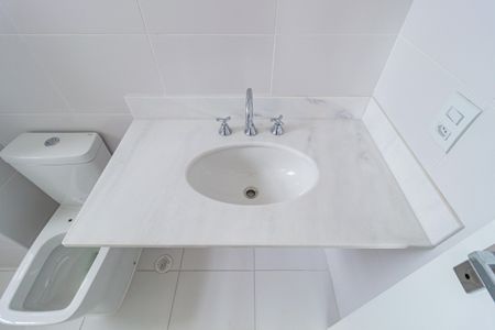 Apartamento à venda com 57m², 2 quartos e 1 vagaDetalhe Banheiro - Suíte