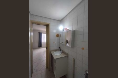 Banheiro  de kitnet/studio para alugar com 1 quarto, 42m² em Centro, São Leopoldo