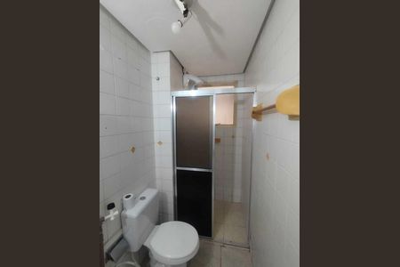 Banheiro  de kitnet/studio para alugar com 1 quarto, 42m² em Centro, São Leopoldo