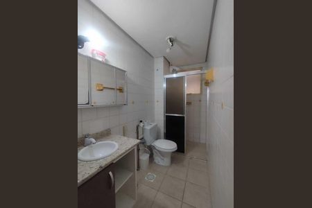 Banheiro  de kitnet/studio para alugar com 1 quarto, 42m² em Centro, São Leopoldo