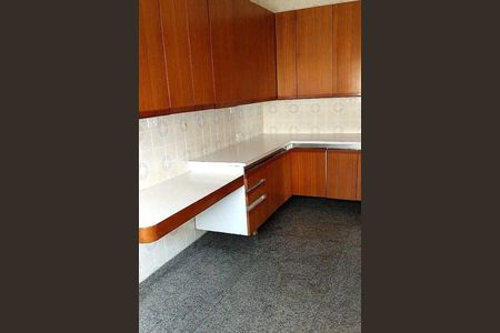 Apartamento à venda com 292m², 4 quartos e 4 vagas