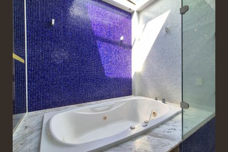 Apartamento à venda com 350m², 4 quartos e 2 vagasBanheiro Suíte 4