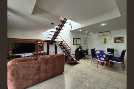 Apartamento à venda com 350m², 4 quartos e 2 vagasSala