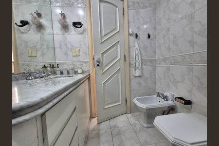 Apartamento à venda com 350m², 4 quartos e 2 vagasBanheiro Suíte 2