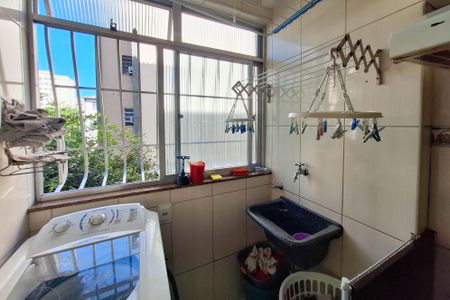 Apartamento à venda com 68m², 2 quartos e 1 vagaÁrea de Serviço