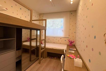 Casa à venda com 90m², 3 quartos e sem vaga