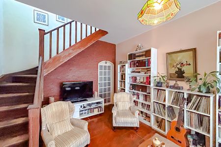 Casa para alugar com 130m², 3 quartos e 2 vagasSala