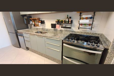 Apartamento à venda com 121m², 3 quartos e 2 vagasCozinha 