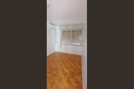 Quarto de apartamento para alugar com 2 quartos, 65m² em Navegantes, Porto Alegre