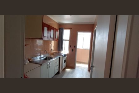 Cozinha de apartamento para alugar com 2 quartos, 65m² em Navegantes, Porto Alegre