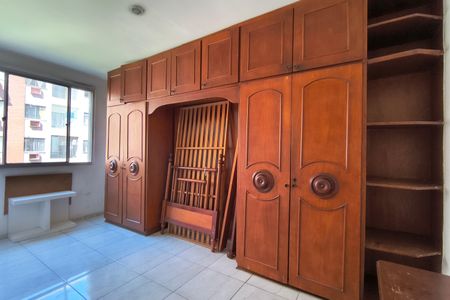 Quarto 1 de apartamento para alugar com 2 quartos, 65m² em Pechincha, Rio de Janeiro