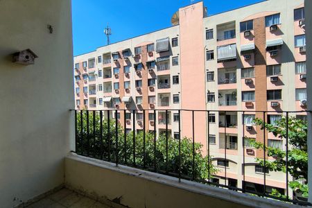 Apartamento para alugar com 65m², 2 quartos e 1 vaga Apartamento para alugar com 65m², 2 quartos e 1 vagaVaranda