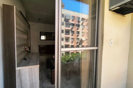 Apartamento para alugar com 65m², 2 quartos e 1 vaga Apartamento para alugar com 65m², 2 quartos e 1 vagaVaranda