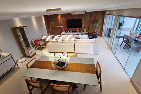 Apartamento à venda com 308m², 4 quartos e 2 vagas