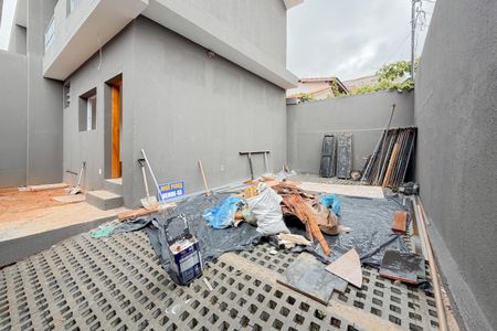 Casa à venda com 65m², 1 quarto e 2 vagas Casa à venda com 65m², 1 quarto e 2 vagasGaragem