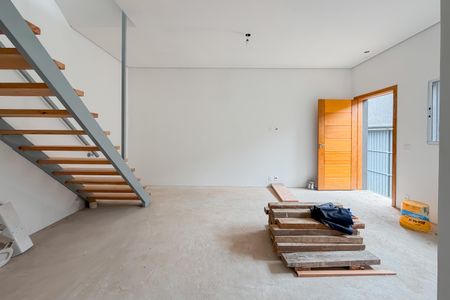 Casa à venda com 65m², 1 quarto e 2 vagas Casa à venda com 65m², 1 quarto e 2 vagasSala e Cozinha