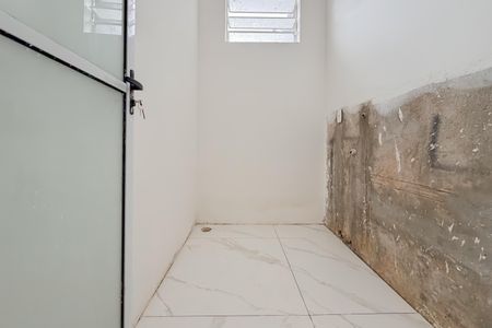 Casa à venda com 65m², 1 quarto e 2 vagas Casa à venda com 65m², 1 quarto e 2 vagasCozinha e Área de Serviço