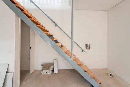 Escada de casa à venda com 1 quarto, 65m² em Ipiranga, São Paulo
