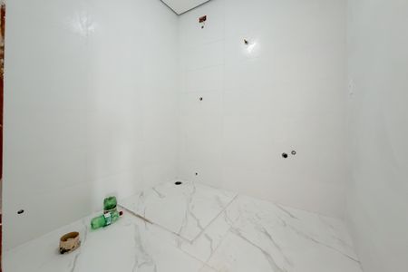 Casa à venda com 65m², 1 quarto e 2 vagas Casa à venda com 65m², 1 quarto e 2 vagasBanheiro da Suíte