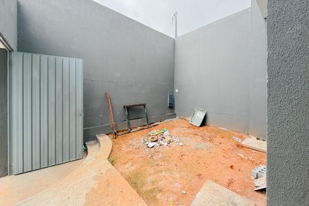 Casa à venda com 65m², 1 quarto e 2 vagas Casa à venda com 65m², 1 quarto e 2 vagasÁrea Externa