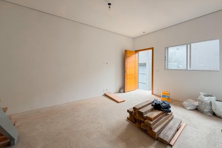 Casa à venda com 65m², 1 quarto e 2 vagas Casa à venda com 65m², 1 quarto e 2 vagasSala e Cozinha