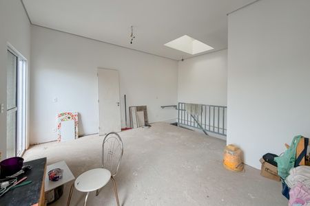 Casa à venda com 65m², 1 quarto e 2 vagas Casa à venda com 65m², 1 quarto e 2 vagasSuíte