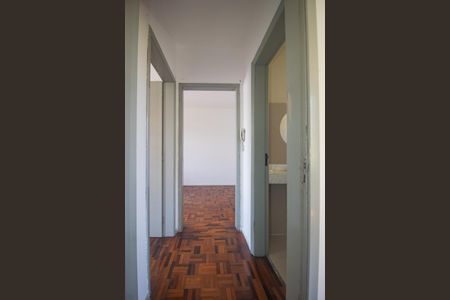 Apartamento para alugar com 100m², 3 quartos e sem vaga Apartamento para alugar com 100m², 3 quartos e sem vagaCorredor